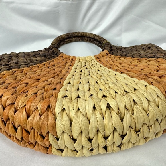 Vintage Talbots Straw Half Moon Circle Handle Boho Bag Purse Beachy Boho - Picture 8 of 8